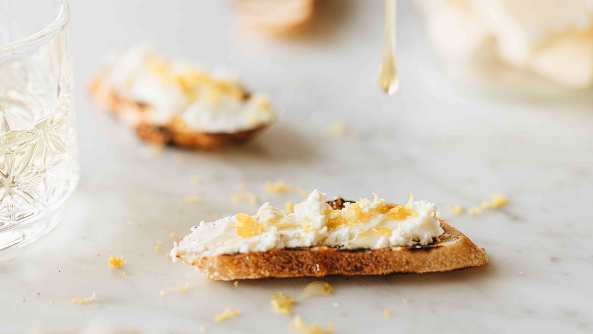 Lemon Goat Cheese Crostini | Vintner Sauvignon Blanc